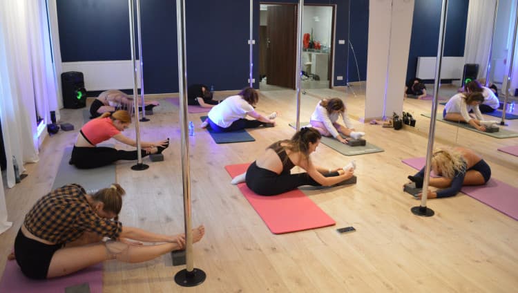 Stretching - zajęcia pole dance